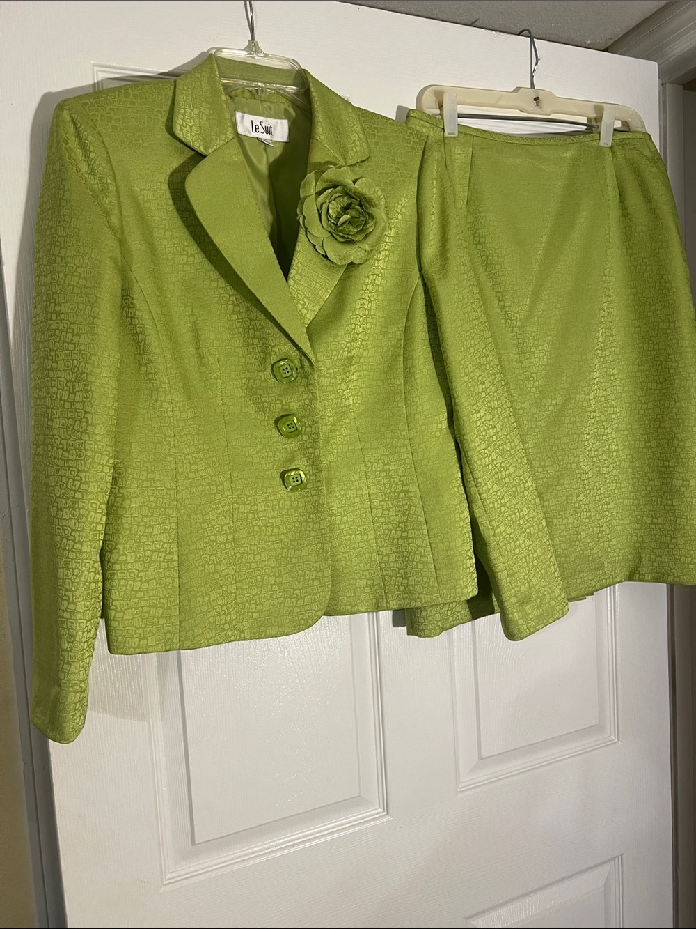Le Suit Bright Lime Green Women's Blazer and Skirt Set